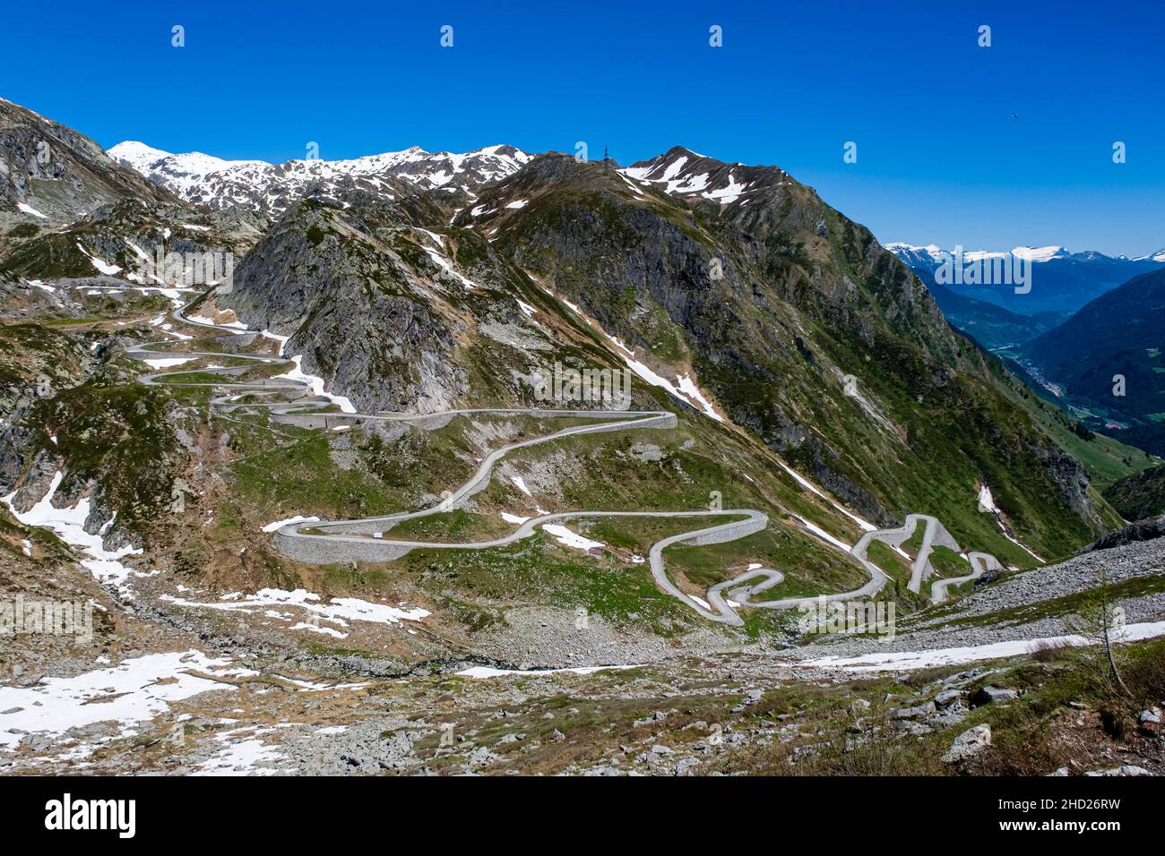 La partie sud de la Tremola San Gottardo, l'une des routes pavées les plus hautes d'Europe, construite entre 1827 et 1832. Banque D'Images