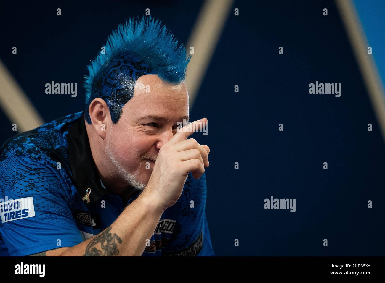 Peter Wright après avoir battu Gary Anderson pendant la quinze journée du Championnat du monde des fléchettes William Hill à Alexandra Palace, Londres.Date de la photo: Dimanche 2 janvier 2022. Banque D'Images