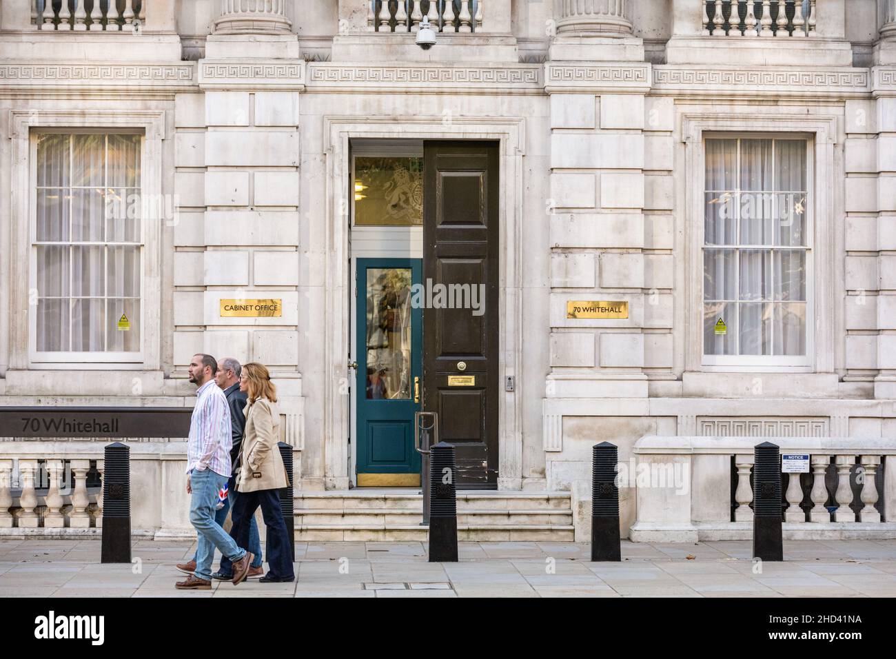 Entrée du Cabinet Office, bâtiment du gouvernement au 70 Whitehall, Westminster, SW1, Londres, Angleterre,ROYAUME-UNI Banque D'Images