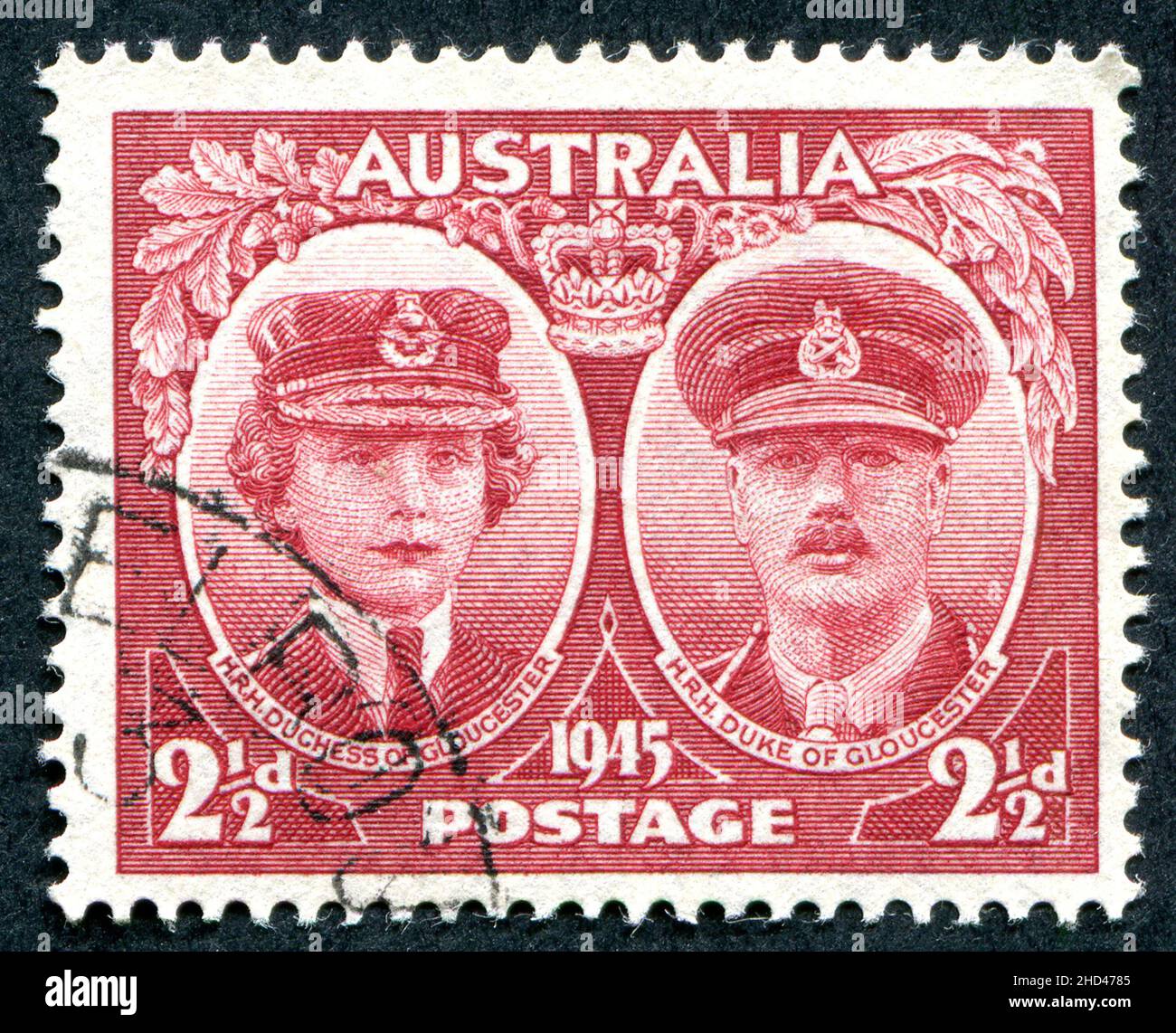 Un numéro de 1945 2 1/2D timbre-poste australien mettant en vedette le duc et la duchesse de Gloucester.Le prince Henry, duc de Gloucester, a été gouverneur général de l'Australie du 30 janvier 1945 au 11 mars 1947.Le timbre a été conçu et gravé par Frank D. Manley. Banque D'Images