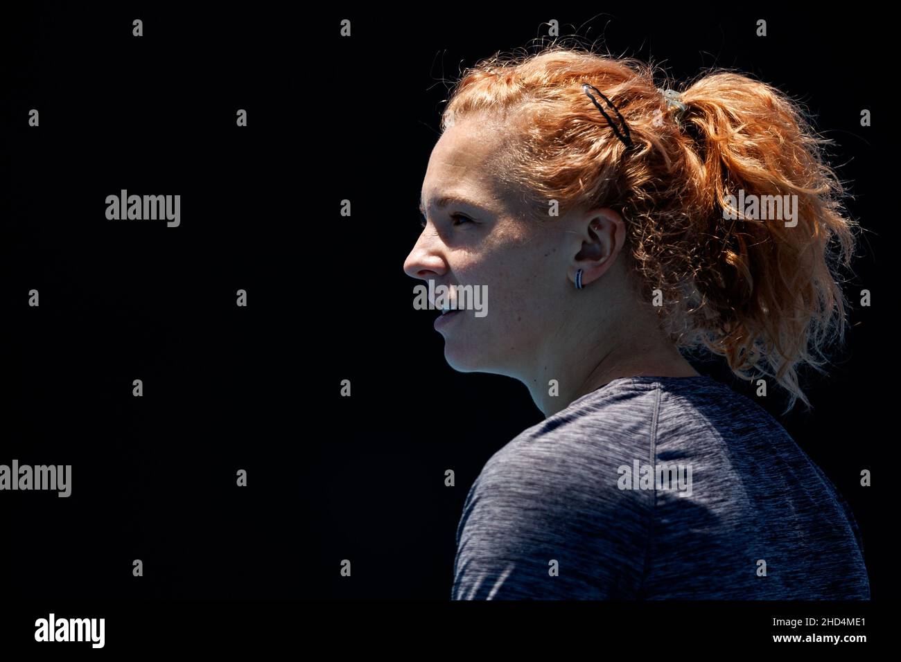 KATERINA SINIAKOVA (CZE) s'exerçant à l'atelier d'été 2022 de Melbourne le lundi 2022 janvier, Melbourne Park Banque D'Images