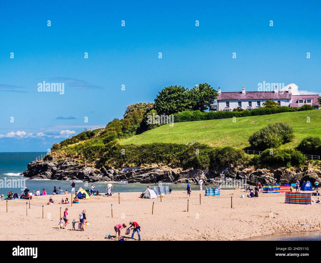 La plage à Aberporth sur la côte galloise dans Ceredigion. Banque D'Images