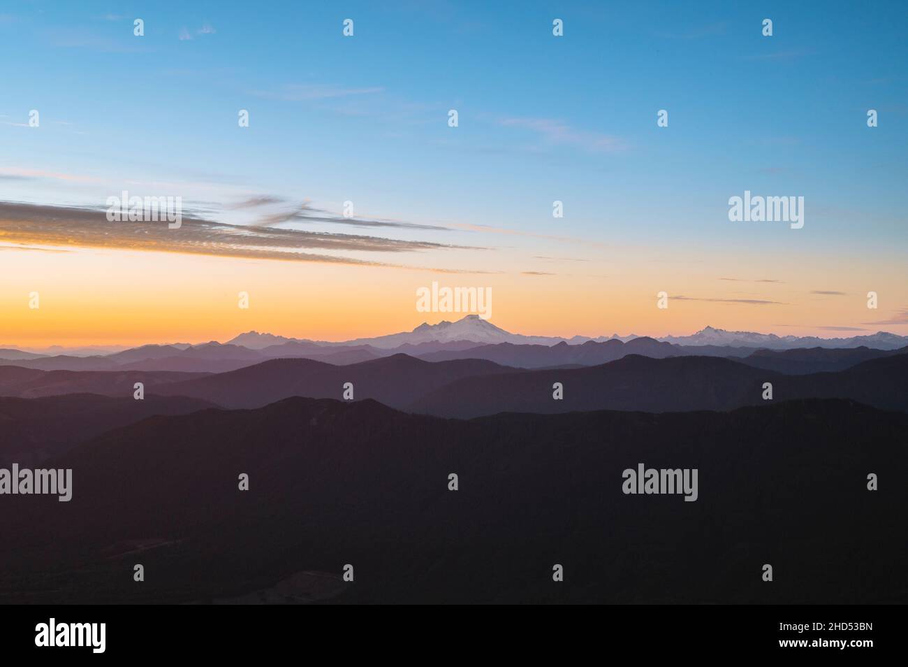 Mount Baker brille au coucher du soleil Banque D'Images