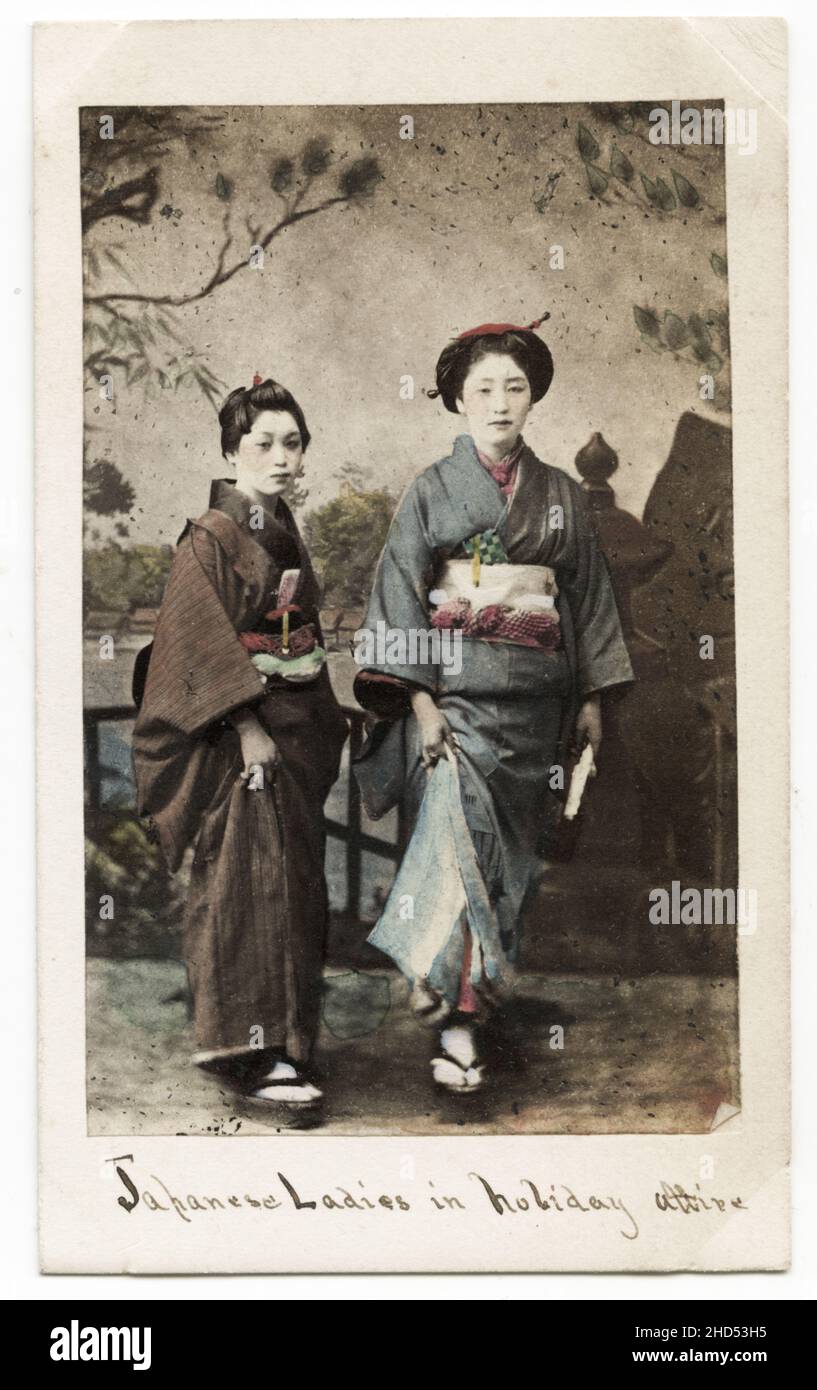 19th Century vintage photographie - 1860's Japon carte de visite attribué à Felix Beato studio: Les femmes japonaises dans les vêtements de vacances Banque D'Images