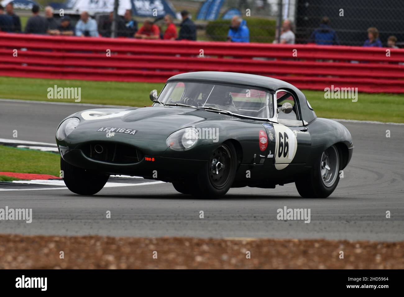 Niall McFadden, Jaguar E-Type, International Trophy for Classic GT Cars - Pre 1966, une mini-course d'endurance pour les voitures GT d'avant 1966, une course à deux pilotes avec Banque D'Images