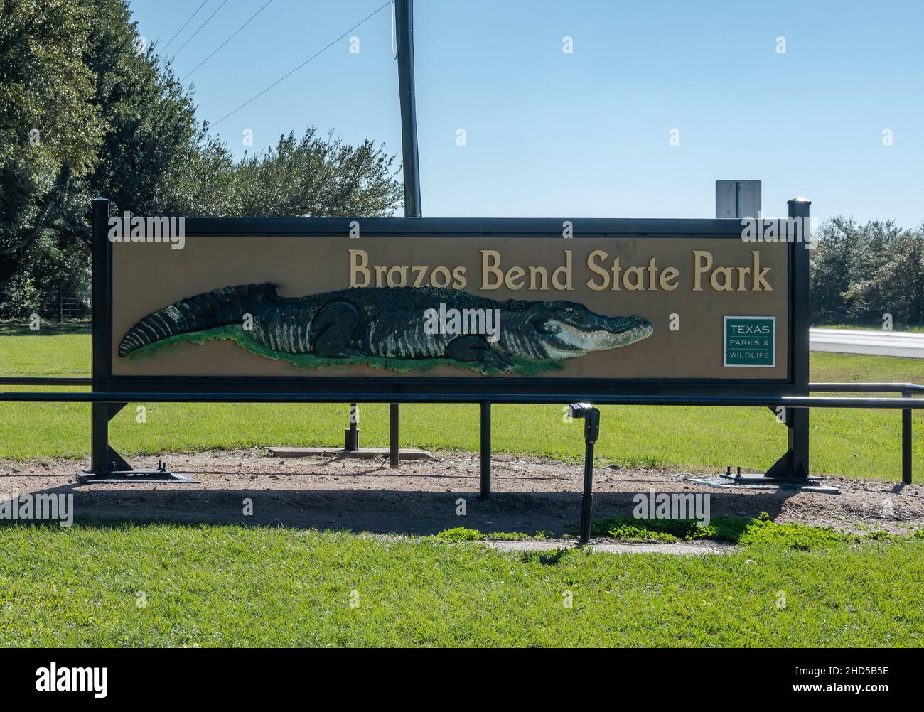 Panneau indiquant le parc régional de Brazos Bend.Needville, Texas, États-Unis. Banque D'Images