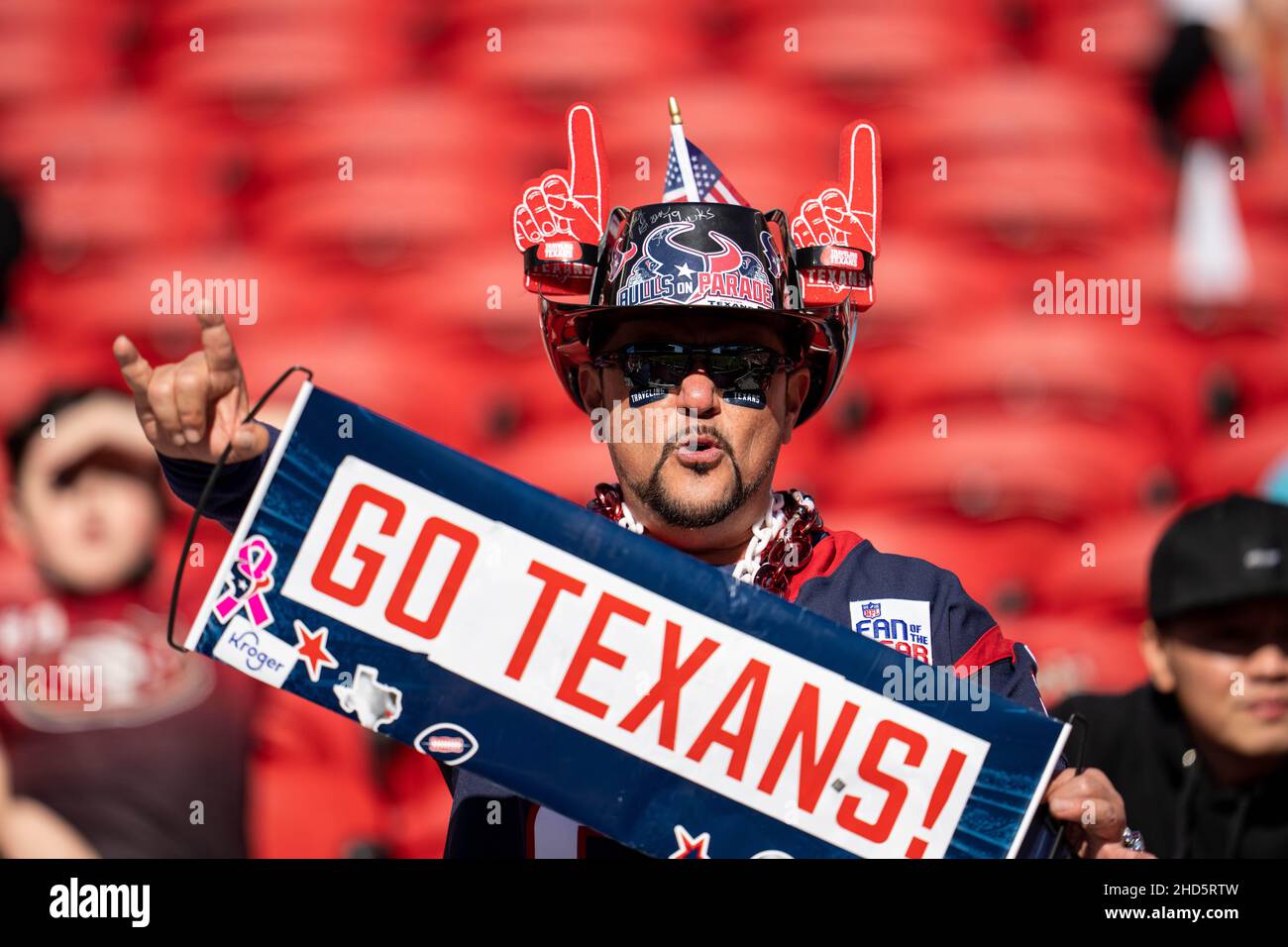 Houston Texans fan avant le début du match contre le San Francisco 49ers à Santa Clara, Californie, dimanche 2 janvier 2022.(Image de Sport/N Banque D'Images