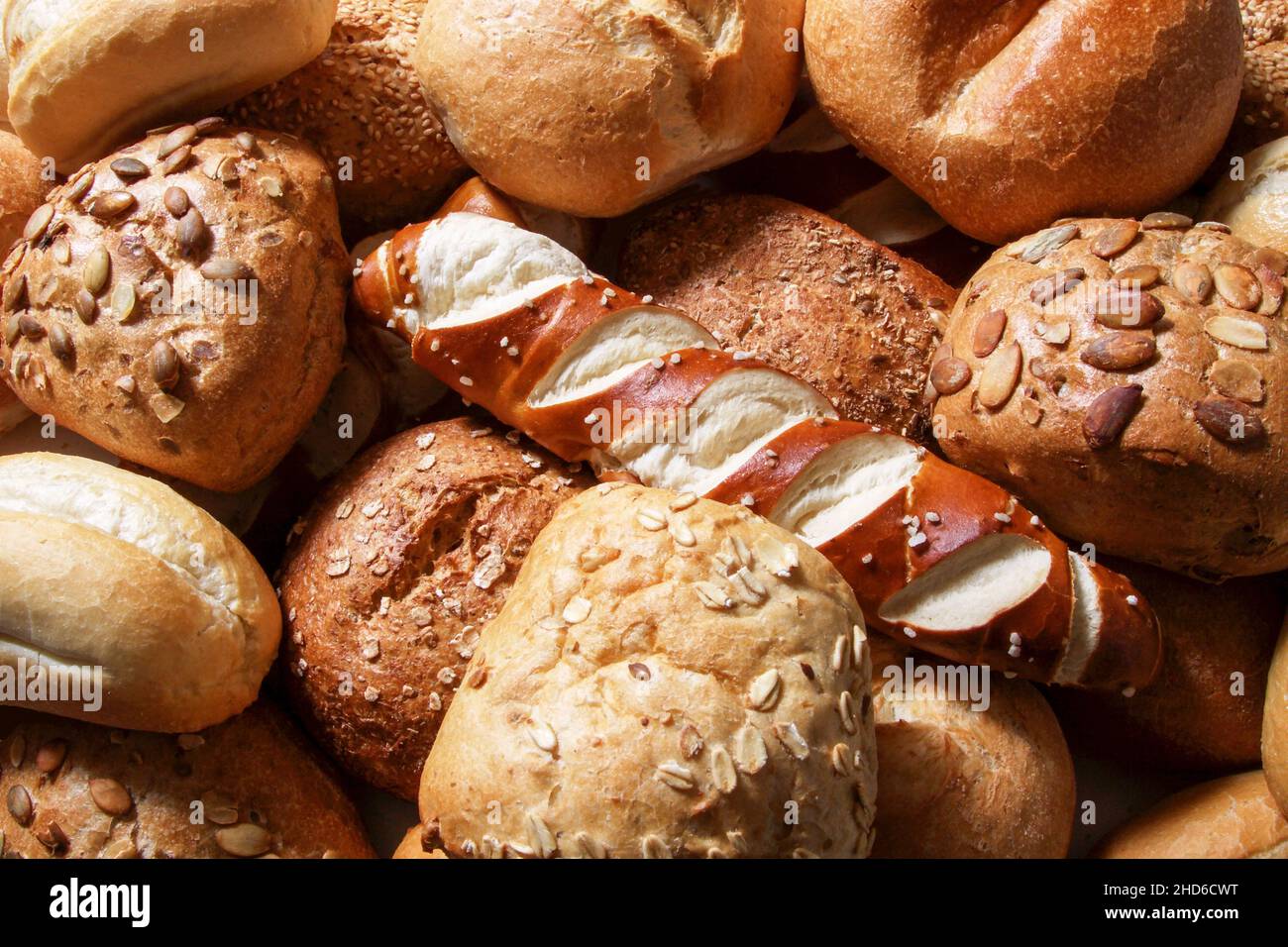 Sélection de pain dans une boulangerie Banque D'Images