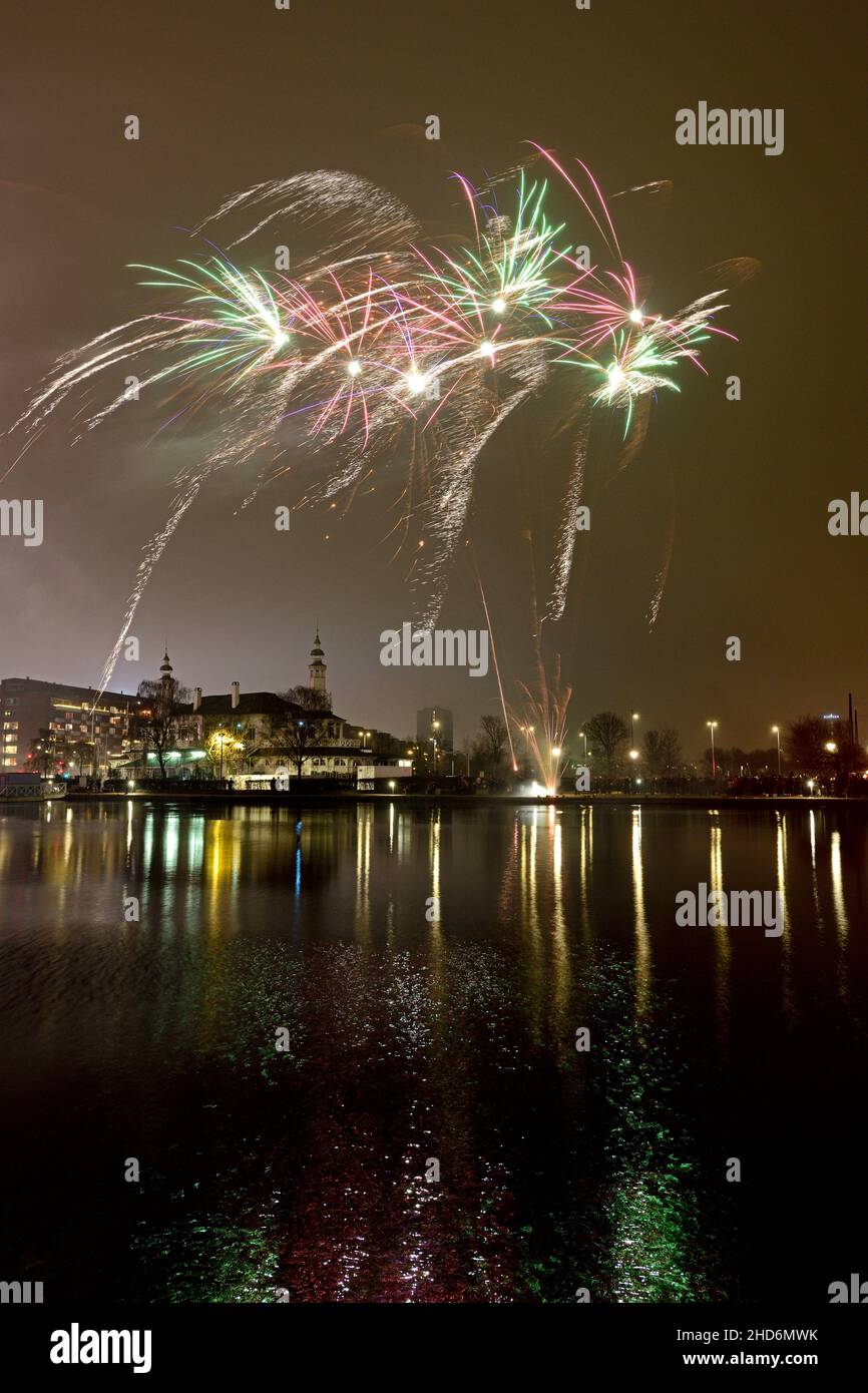 Feux d'artifice de la Saint-Sylvestre au bord du lac du centre-ville de Copenhague Danemark 2022 Banque D'Images