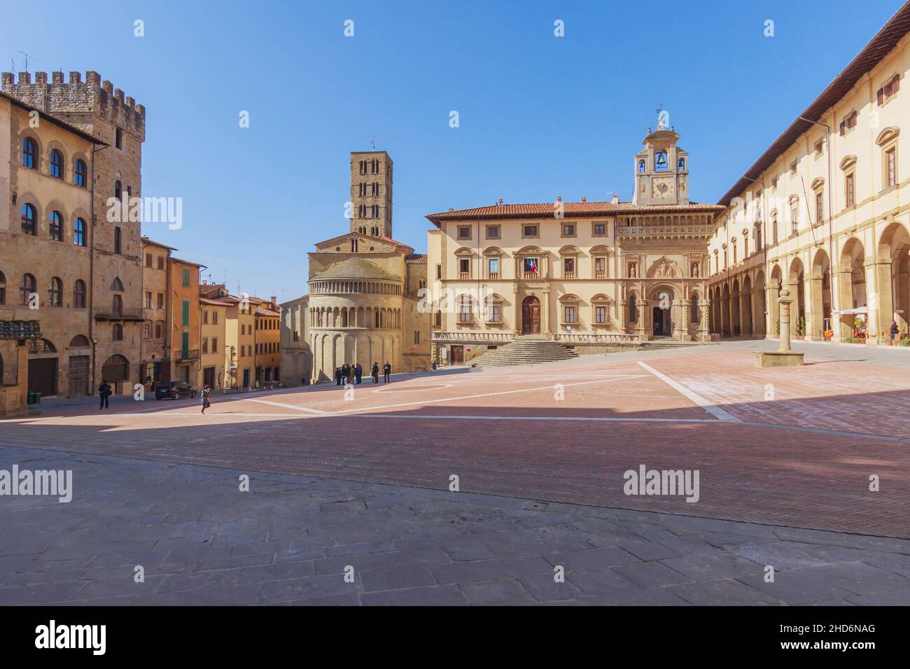 Piazza Grande, Palazzo della Fraternita dei Laici, Eglise Santa Maria della Pieve abside, Arezzo, Toscane, Italie, Europe Banque D'Images