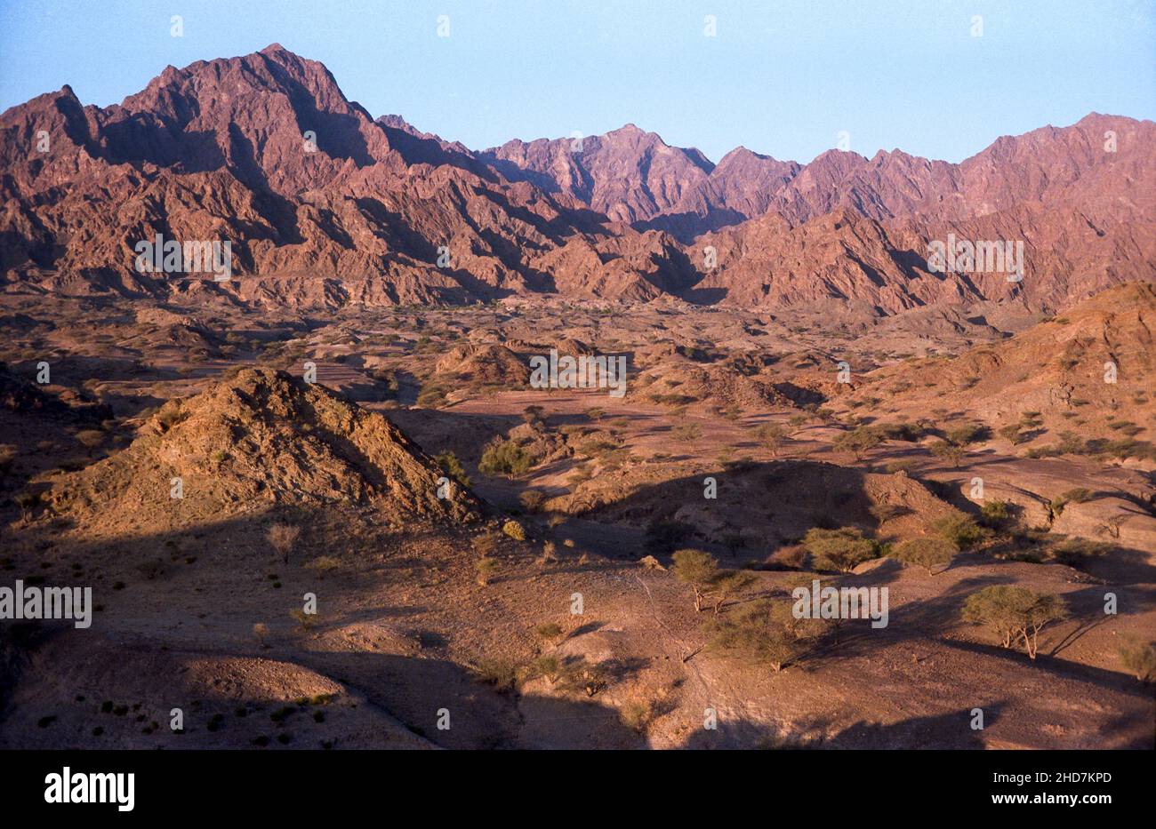 Paysage des montagnes de Hajar au coucher du soleil, Arabie orientale Banque D'Images