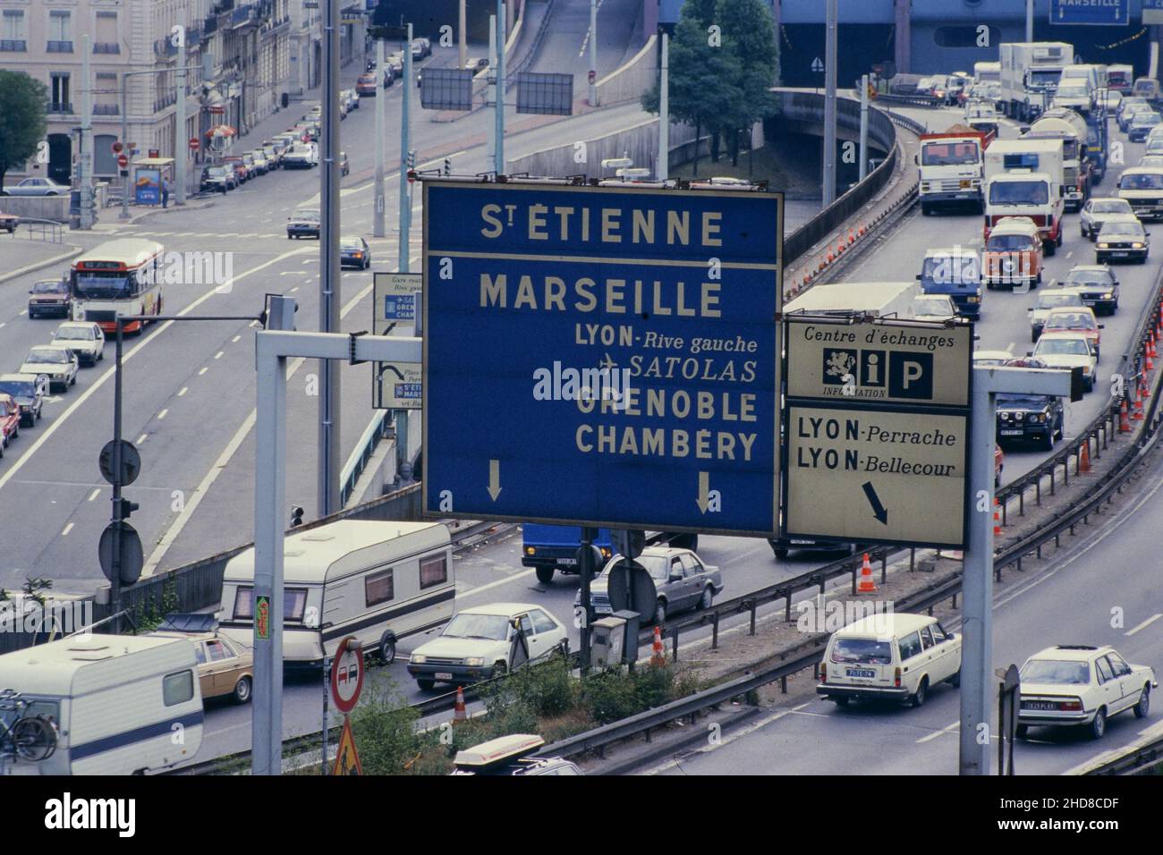 Archives 80ies : tunnel de Fourvières, point de transit critique, quartier de Perrache, Lyon, Centre-est de la France Banque D'Images