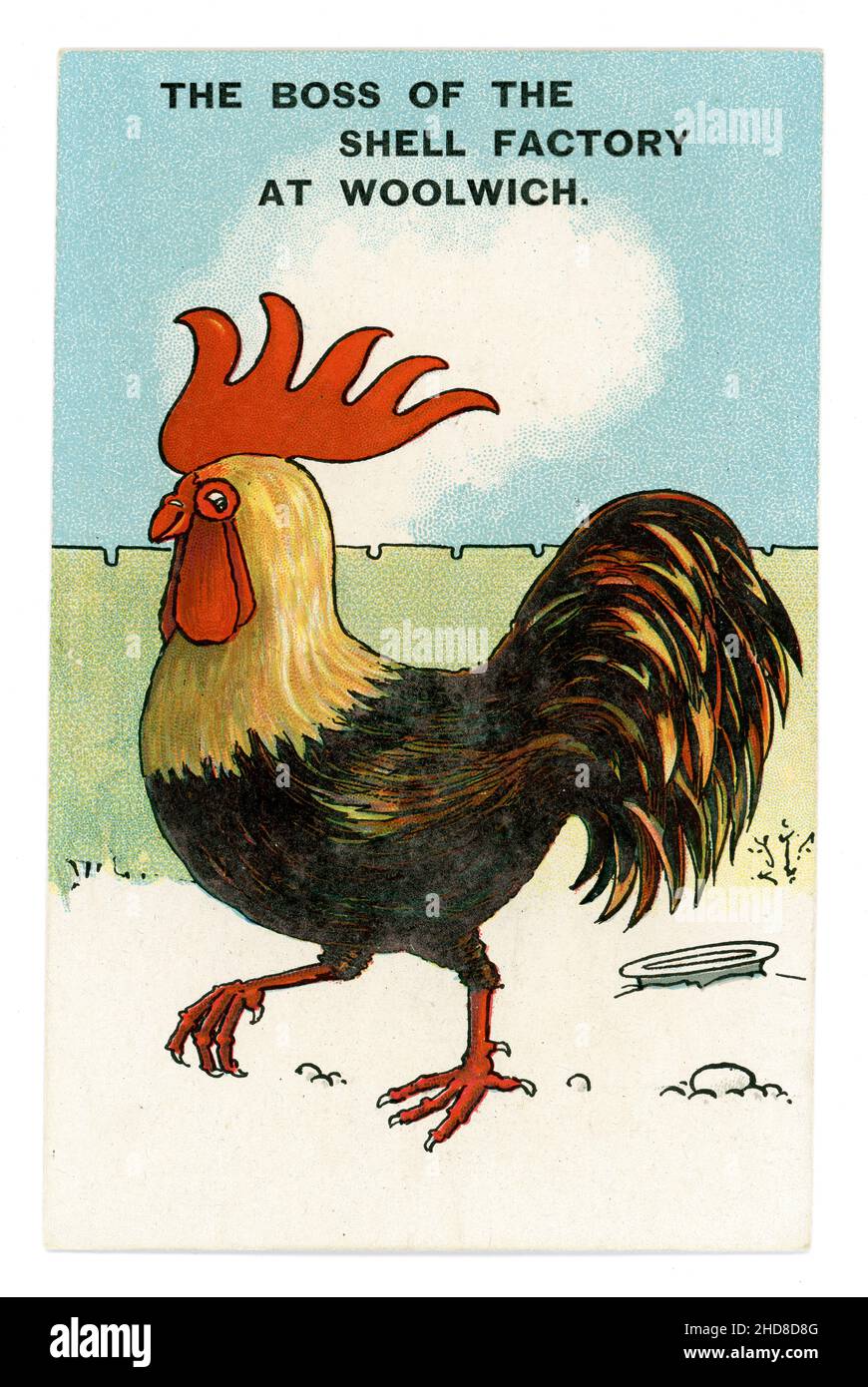 Original rare bande dessinée WW1 Era carte postale série nationale - une pièce sur des mots - le coq est le patron de l'usine de coquillages, où les poules travaillent. Un terme d'argot pour les femmes est « poule ». Ici, les 'poules' pondent les oeufs sont les travailleuses à munitions qui fabriquent des obus dans le cadre de l'effort de guerre de Woolwich Arsenal. Arsenal était une usine de remplissage de coquillages. Royaume-Uni . vers 1917. Banque D'Images