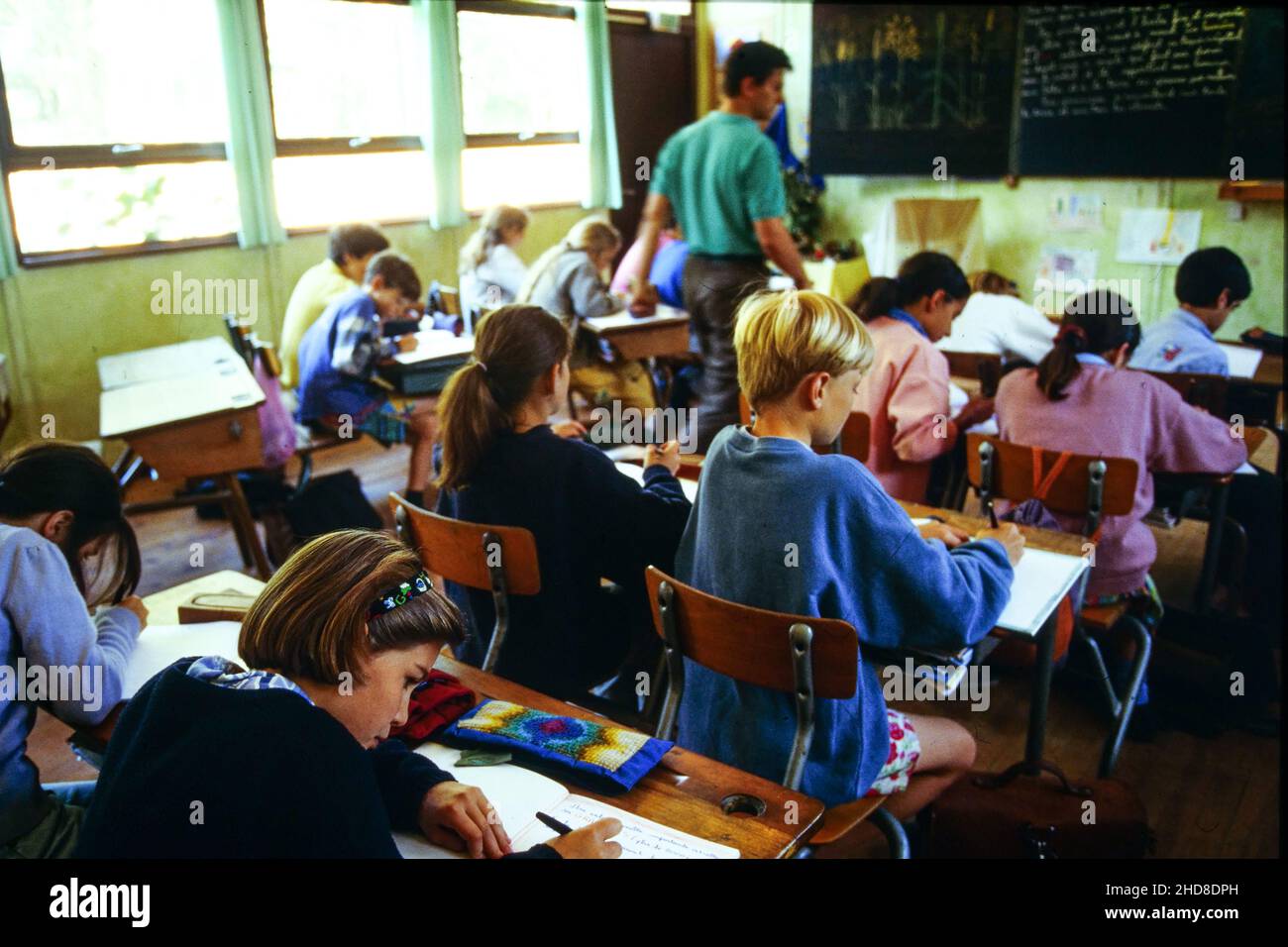 Archives 90ies : élèves de l'école privée Steiner, Saint-Genis Laval, Rhône, France, 1995 Banque D'Images