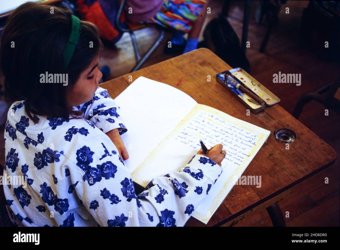 Archives 90ies : élèves de l'école privée Steiner, Saint-Genis Laval, Rhône, France, 1995 Banque D'Images