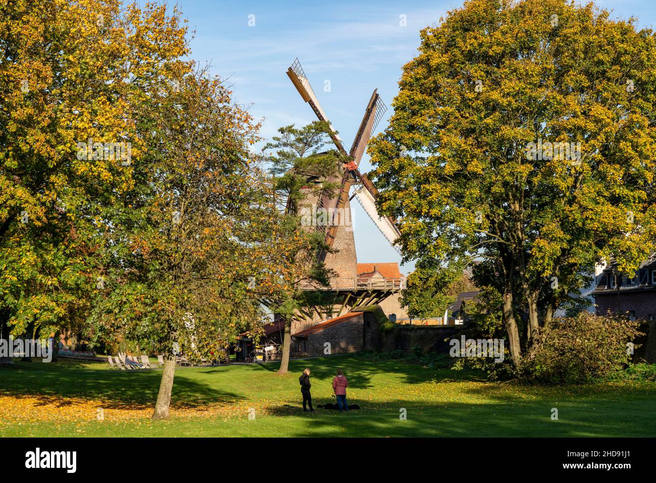 Le Kriemhildmühle à Xanten, le seul moulin à vent du Bas Rhin qui est exploité quotidiennement, NRW, Allemagne Banque D'Images