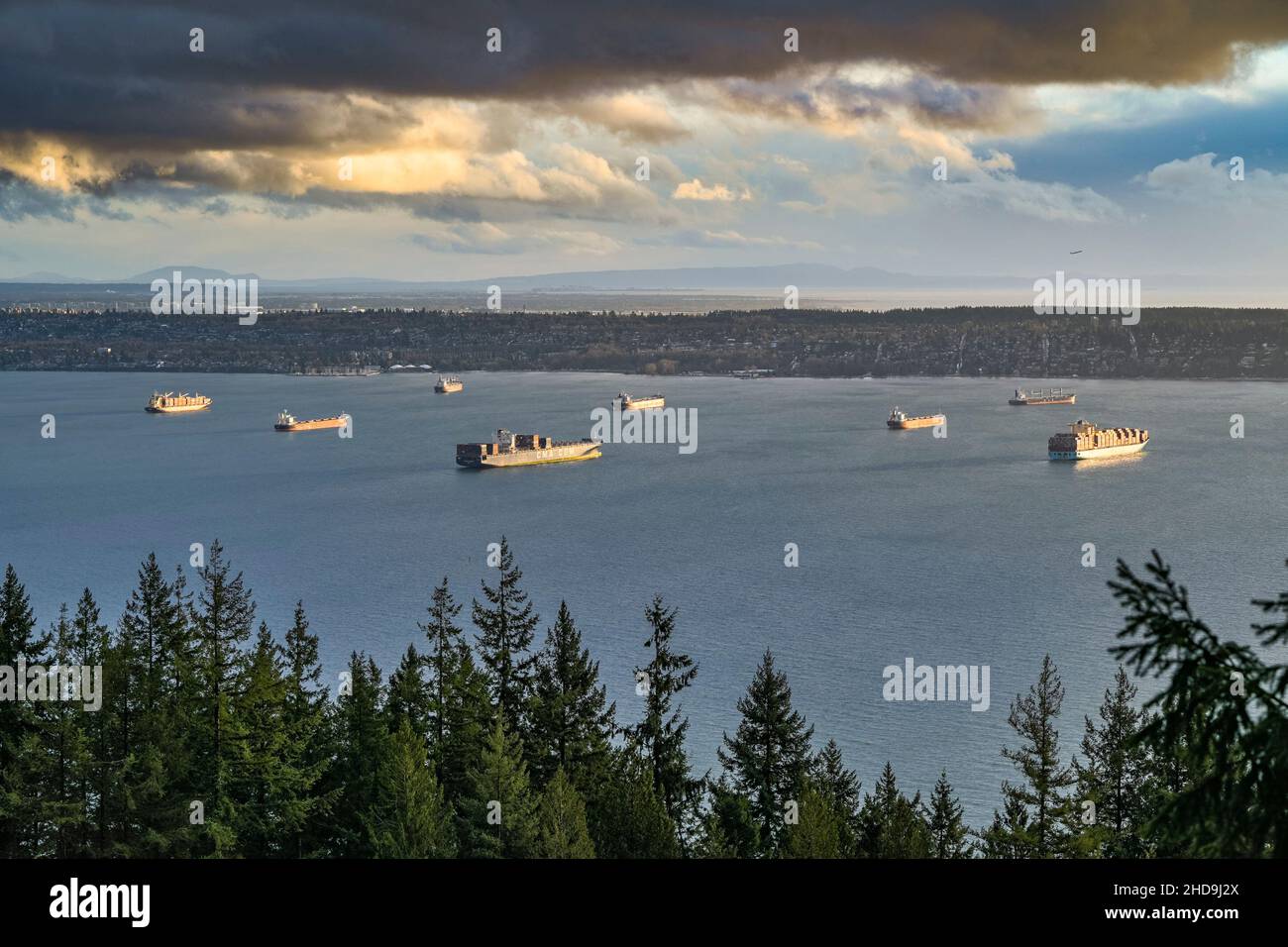 Bateaux à Anchor, English Bay, Vancouver, Colombie-Britannique, Canada Banque D'Images