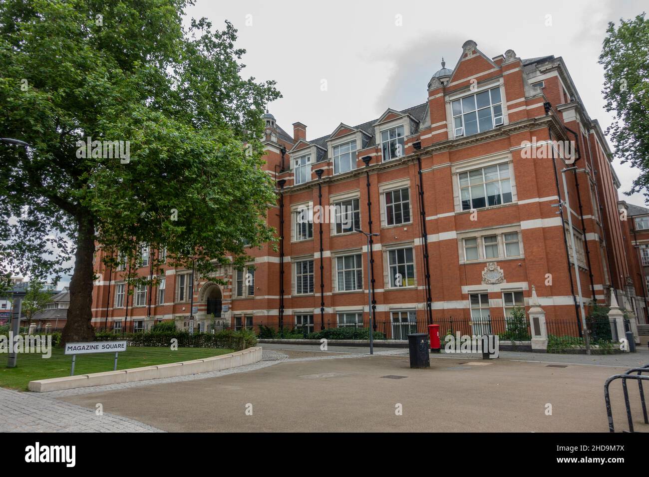 Hawthorn Building (Faculté des sciences de la santé et de la vie) de l'Université de Montfort, Magazine Square, Leicester, Leicestershire, Royaume-Uni. Banque D'Images