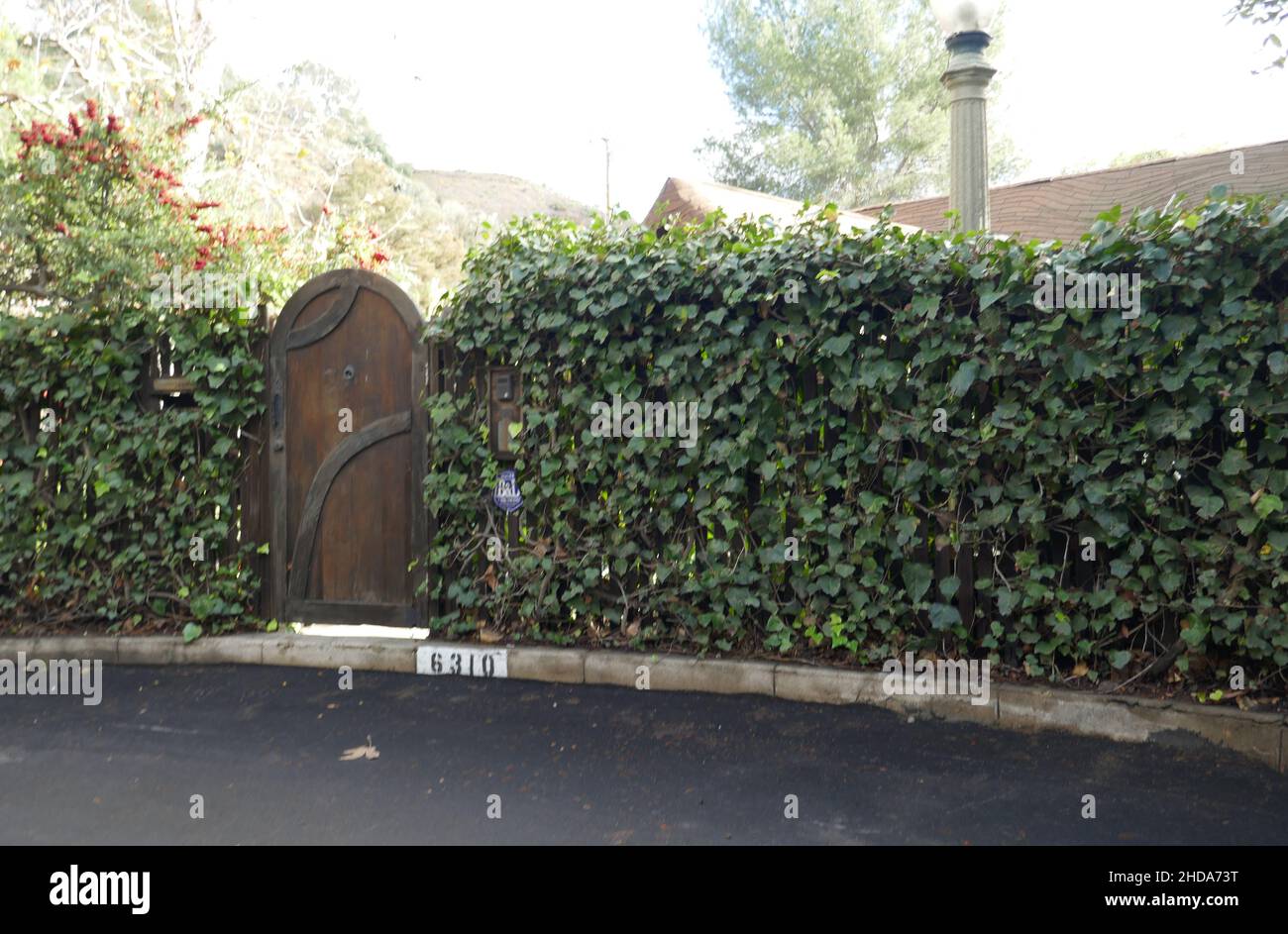 Los Angeles, Californie, États-Unis 31st décembre 2021 Une vue générale de l'atmosphère de l'ancien domicile/maison de l'acteur Humphrey Bogart au 6310 Rodgerton Drive le 31 décembre 2021 à Los Angeles, Californie, États-Unis.La chorégraphe de Fred Astaire, Hermes Pan, et le musicien Dean Torrence de Jan & Dean Duo, ont également vécu ici.Photo par Barry King/Alay stock photo Banque D'Images