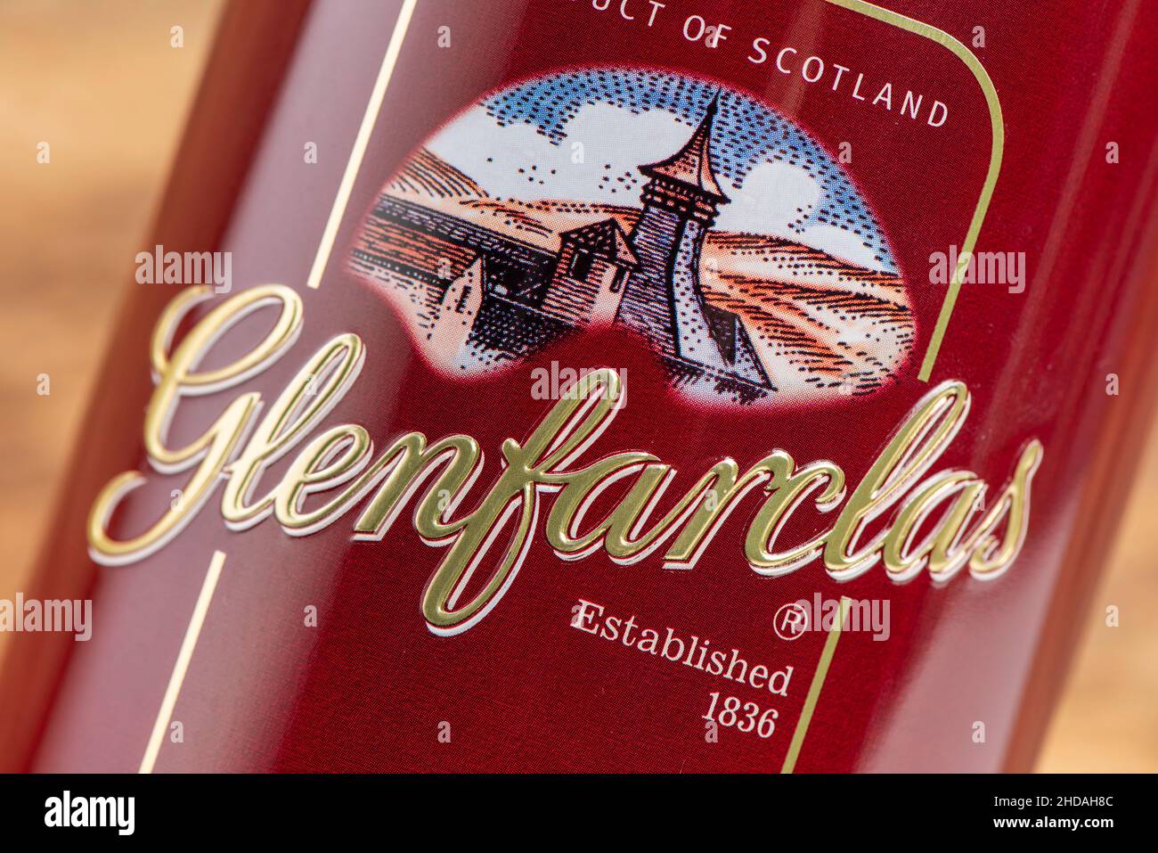 ÉDIMBOURG, ÉCOSSE - 23 DÉCEMBRE 2021 : boîte de whisky scotch single malt Glenfarclas Banque D'Images