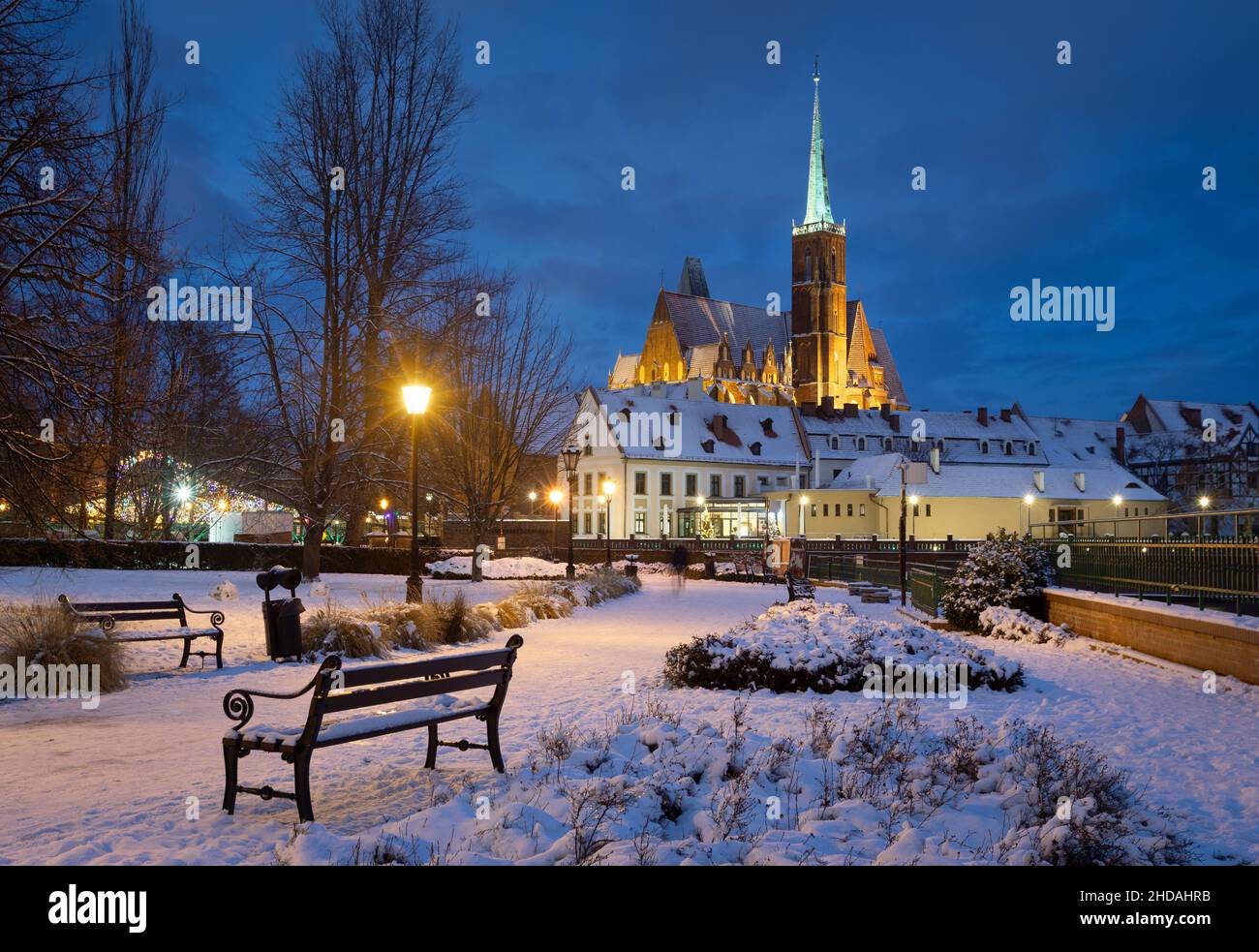 Wroclaw, Pologne - Église de la Sainte-Croix au crépuscule de l'hiver Banque D'Images