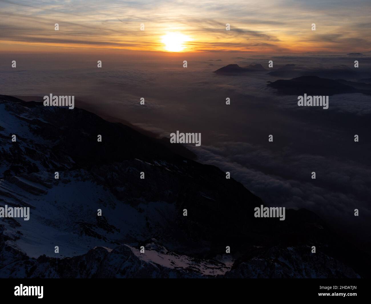 Monte Baldo avec une mer de nuage Banque D'Images