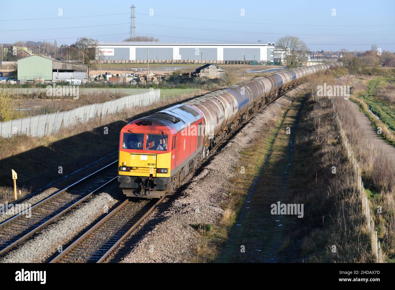DB Cargo classe 60 diesel locomotive numéro 60001 photographiée sous un faible soleil d'hiver travaillant une raffinerie de pétrole Lindsey à un train de pétroliers de Kingsbury Oil terminal Banque D'Images