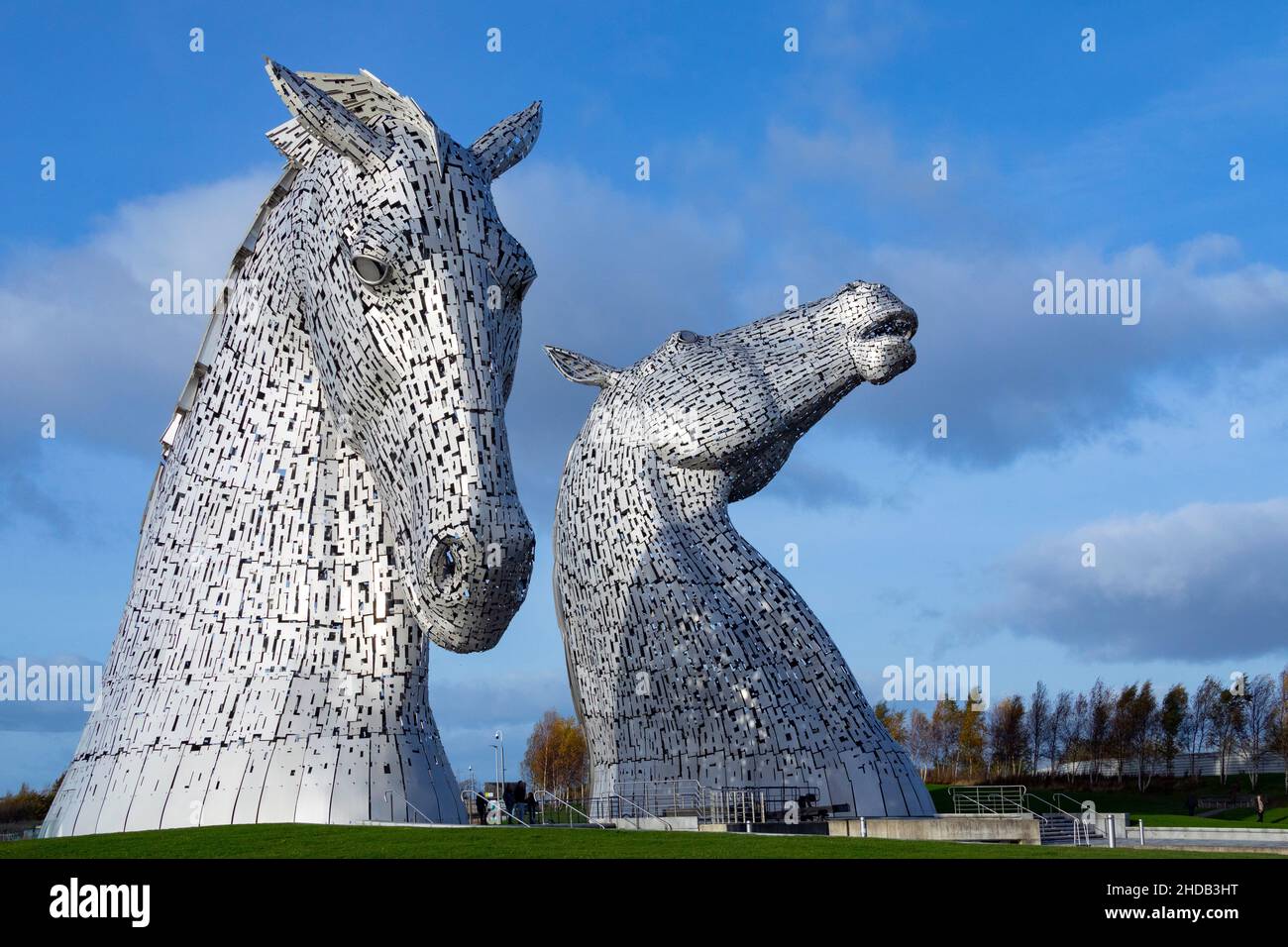 Les Kelpies à Falkirk, en Écosse.Deux sculptures à tête de cheval de 30m (98ft) de haut représentant des chelpies (eaux-de-vie changeantes).Ils sont à côté d'un nouveau Banque D'Images