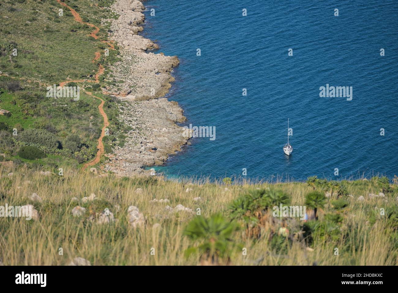 Küste im Naturschutzgebiet Zingaro, Sizilien, Italien Banque D'Images