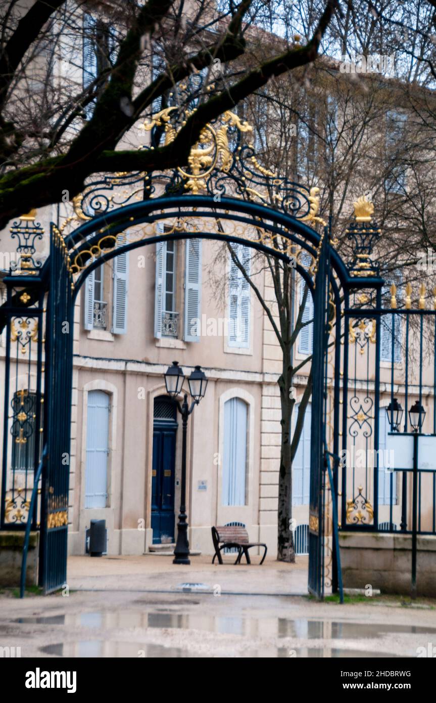 Porte des jardins de la Fontaine à Nîmes, France. Banque D'Images