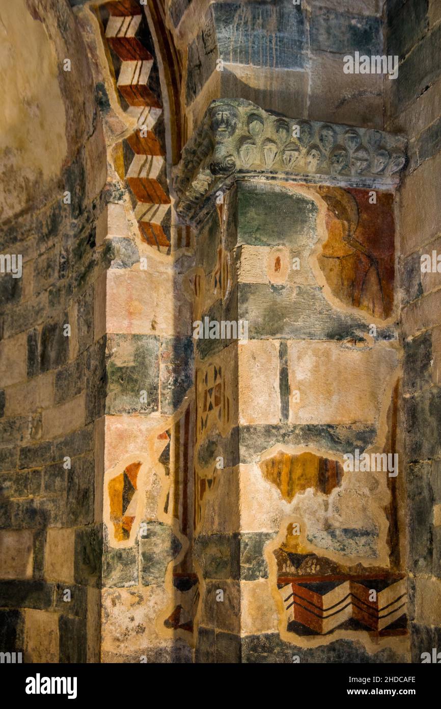 Intérieur avec vestiges de fresques, roman-Pisan San Michele de Murato, Corse, Murato, Corse, France,Europe Banque D'Images