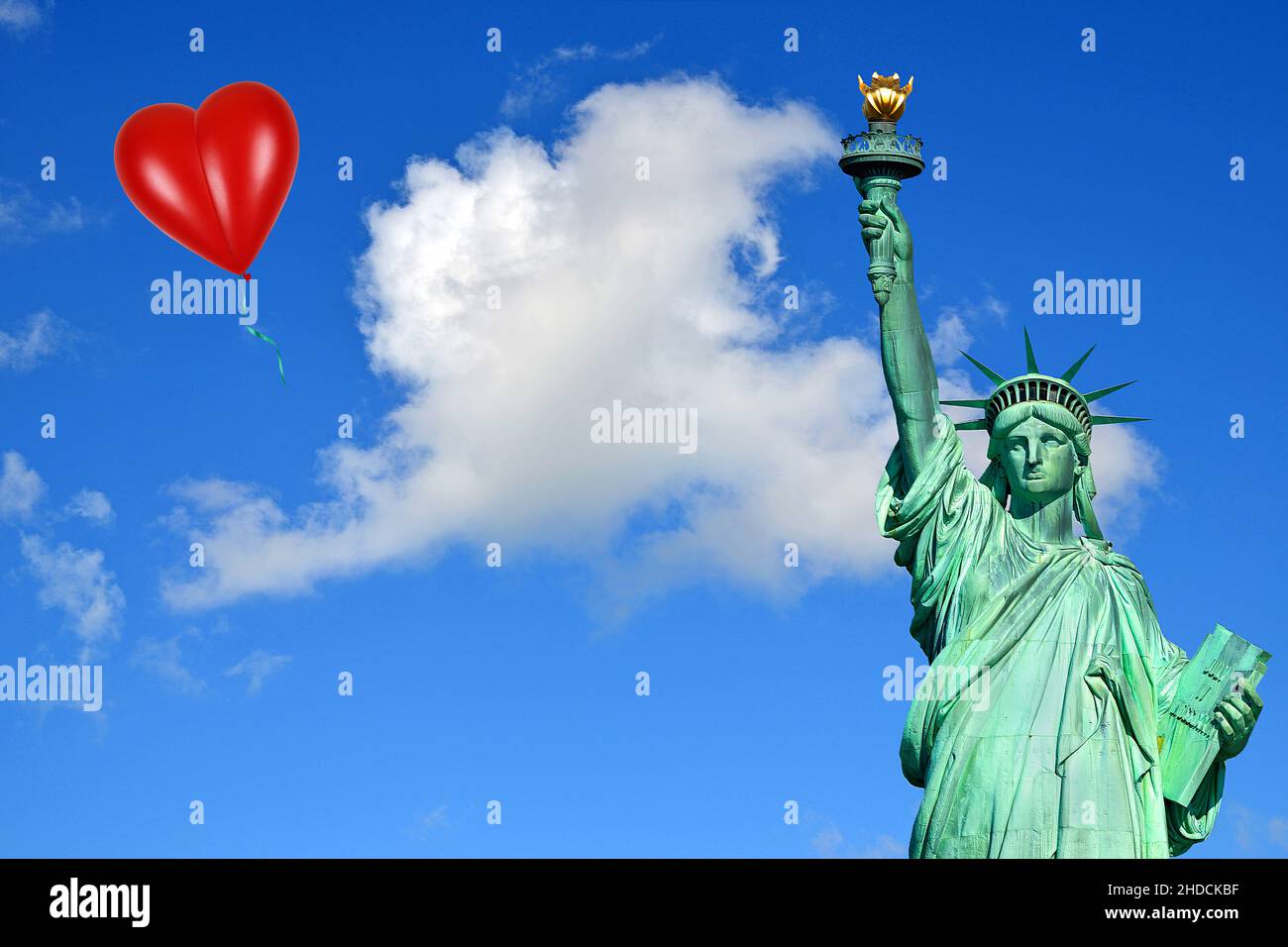 Lady Liberty, USA, Luftballon, Herzform Freiheitsstatue Herzluftballon,,, rote, rote, Herzluftballons, Banque D'Images