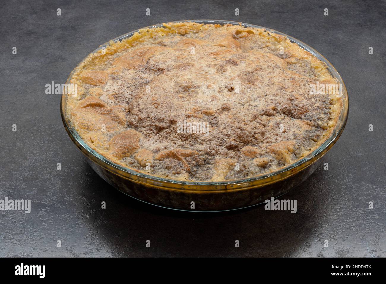 Paris, France - 12 29 2021 : recette de tarte Mirabelle normande Banque D'Images