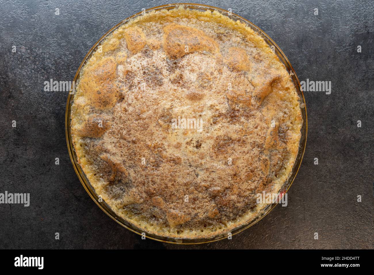Paris, France - 12 29 2021 : recette de tarte Mirabelle normande Banque D'Images