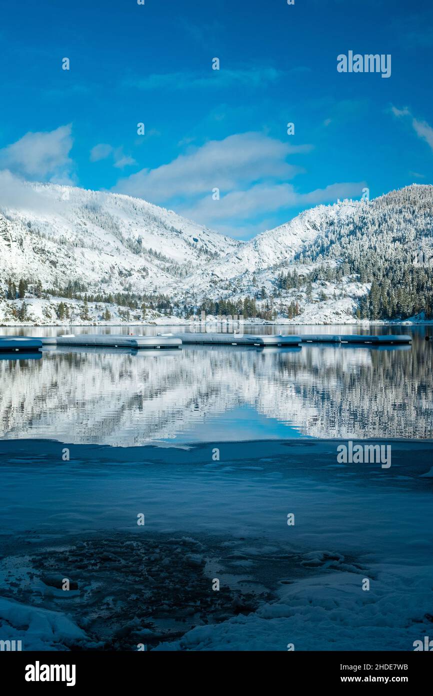 Pinecrest Lake Winter Wonderland Banque D'Images