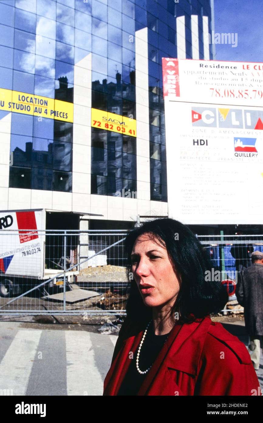 Martine Roure, politicien socialiste français, fait campagne pour les élections municipales dans le district de Lyon, dans le centre-est de la France, en 3rd, en 1995 Banque D'Images