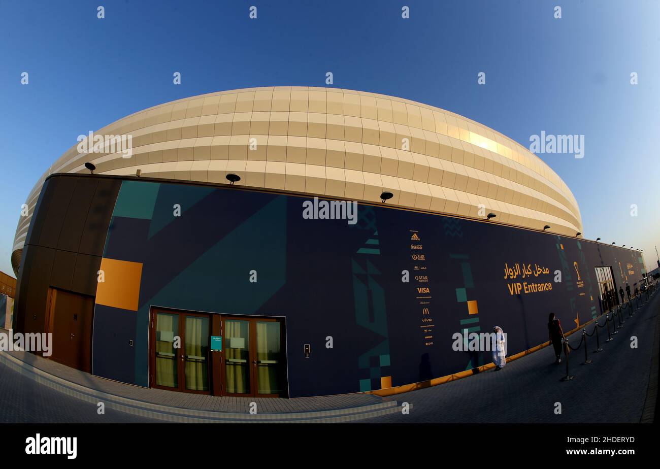 Vue générale à l'extérieur du stade Al Janoub à Al-Wakrah, Qatar, prise au coucher du soleil lors de la coupe arabe de la FIFA lors de la préparation de la coupe du monde de la FIFA 2022.Photo de MB Media 11/12/2021 Banque D'Images