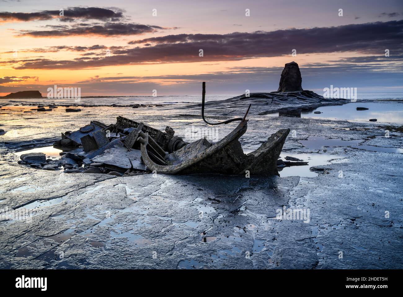 La célèbre épave de l'amiral von Tromp à Saltwick Bay, près de whitby Banque D'Images