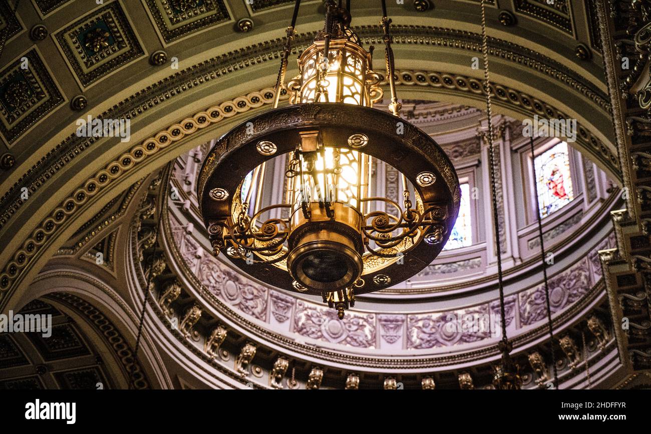 Intérieur de la cathédrale Basilique des Saints Pierre et Paul à Philadelphie, Etats-Unis Banque D'Images