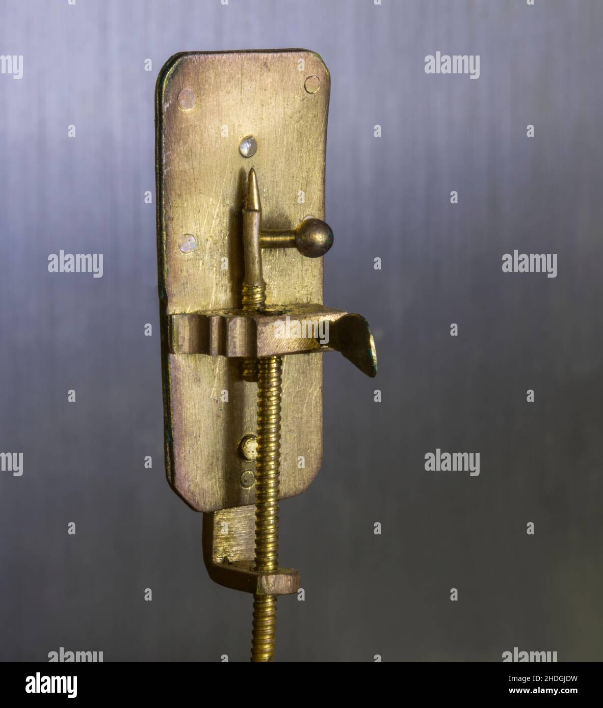 Réplique d'un microscope van Leeuwenhoek (17th siècle) Banque D'Images