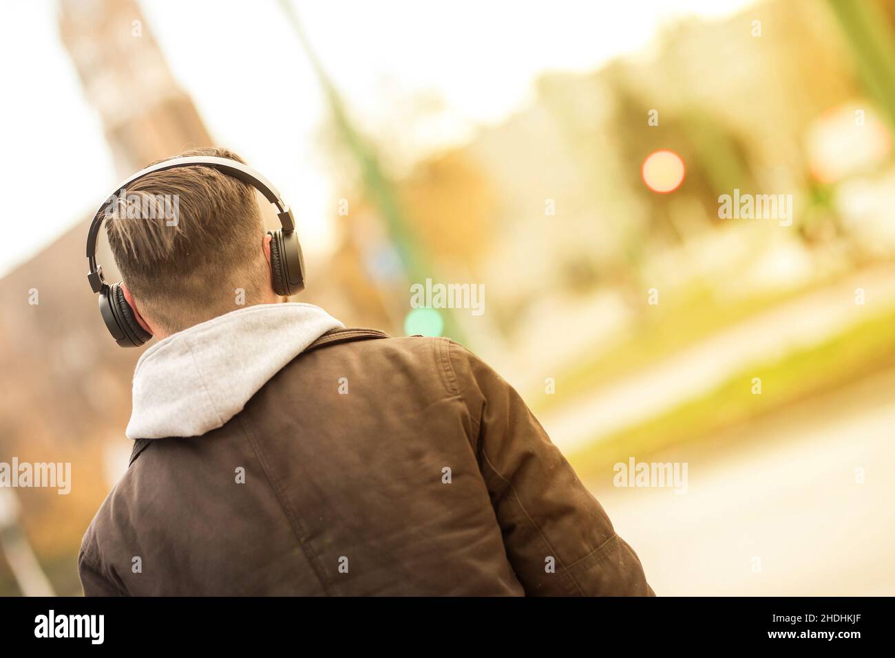 en déplacement, casque, écoute de musique, en déplacement, écouteurs,écouteurs, casque, musique d'écoute Banque D'Images