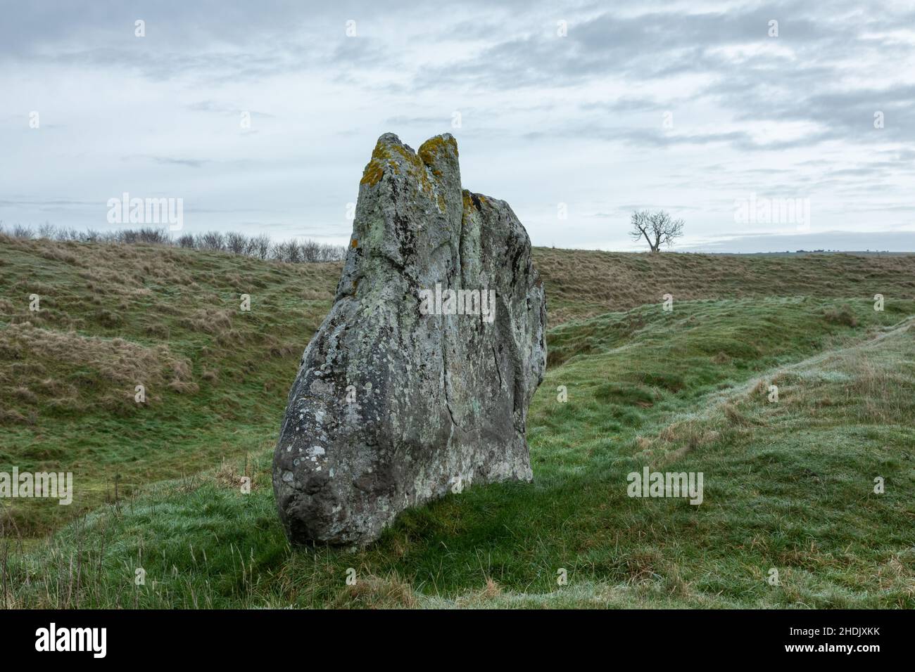 Une matinée froide glacielle en janvier à Avebury, Wiltshire, Angleterre, Royaume-Uni Banque D'Images