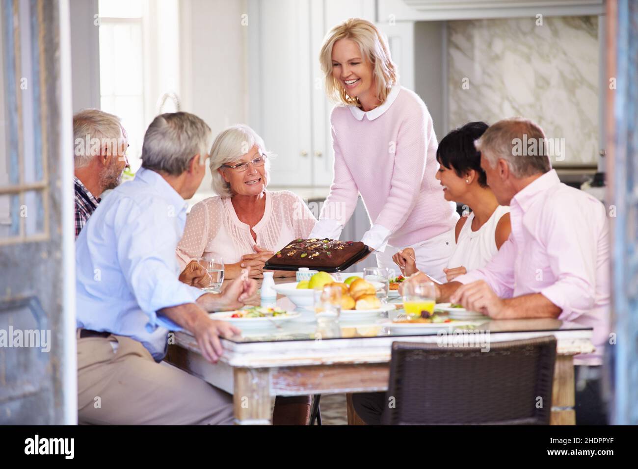 anniversaire, gâteau, amis, gâteau d'anniversaire, anniversaires,gâteaux, amis, gâteaux d'anniversaire Banque D'Images
