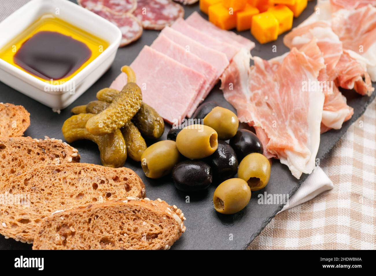 assiette froide, saucisses, buffet, assiettes froides, saucisses,buffets Banque D'Images