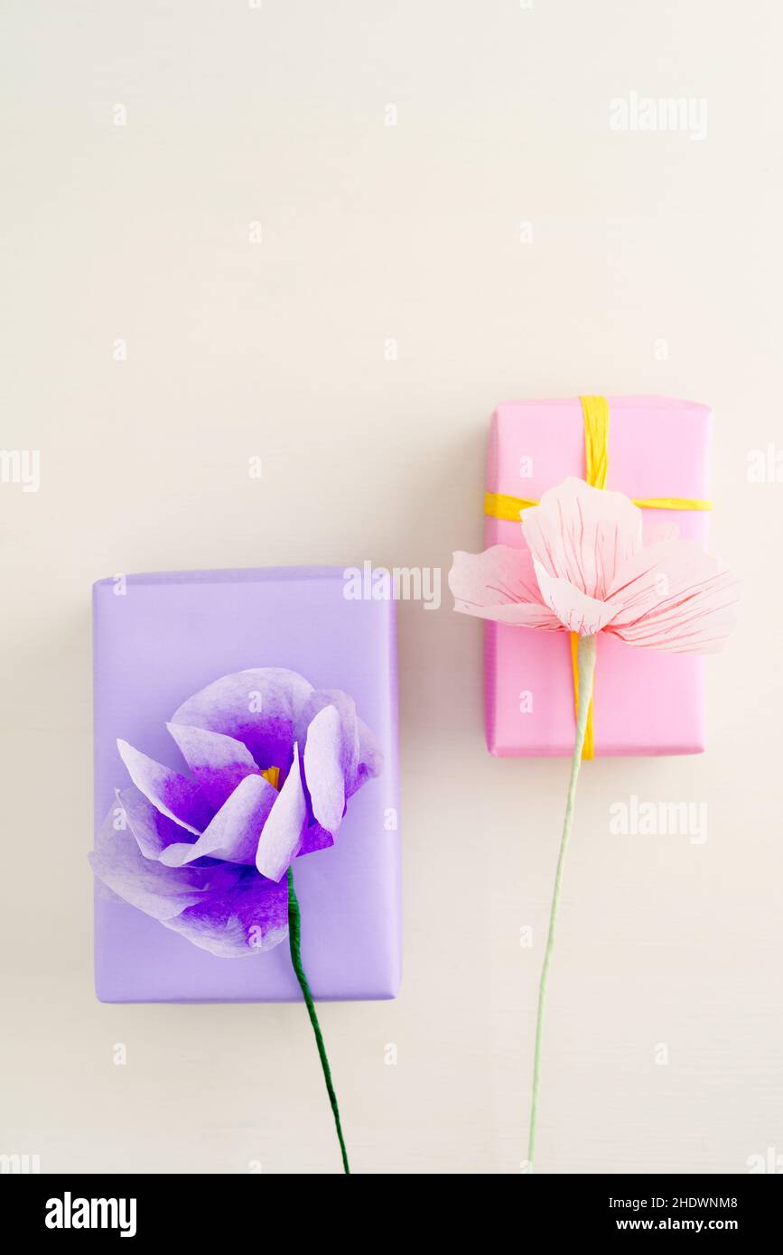 filigrane, emballage cadeau, fleurs, virées, fleurs Banque D'Images