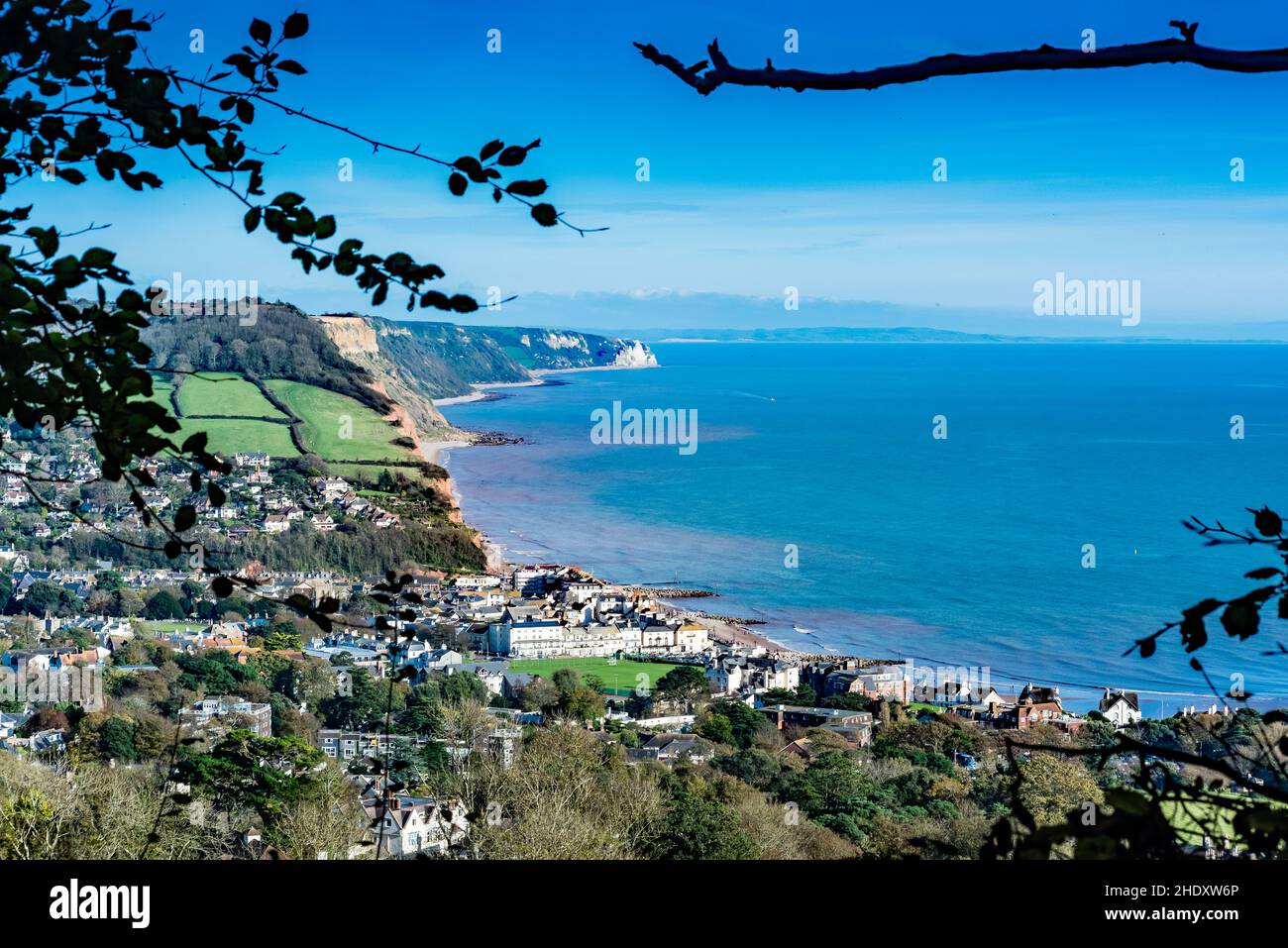 Sidmouth Bay vue de Peak Hill. Banque D'Images