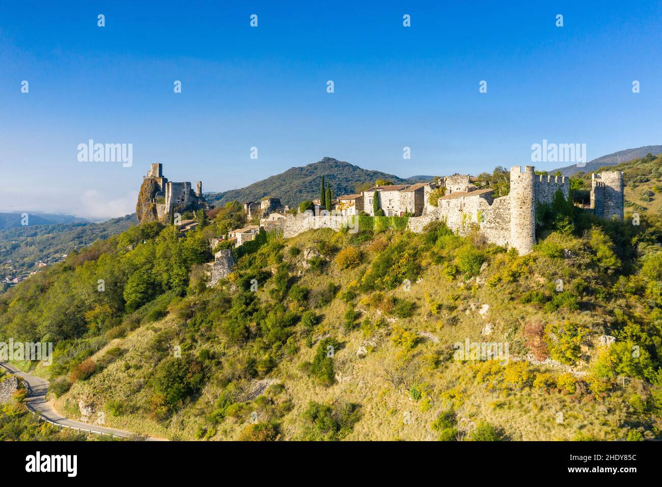 France, Ardèche, Vallée du Rhône, Rochemaure, village fortifié et