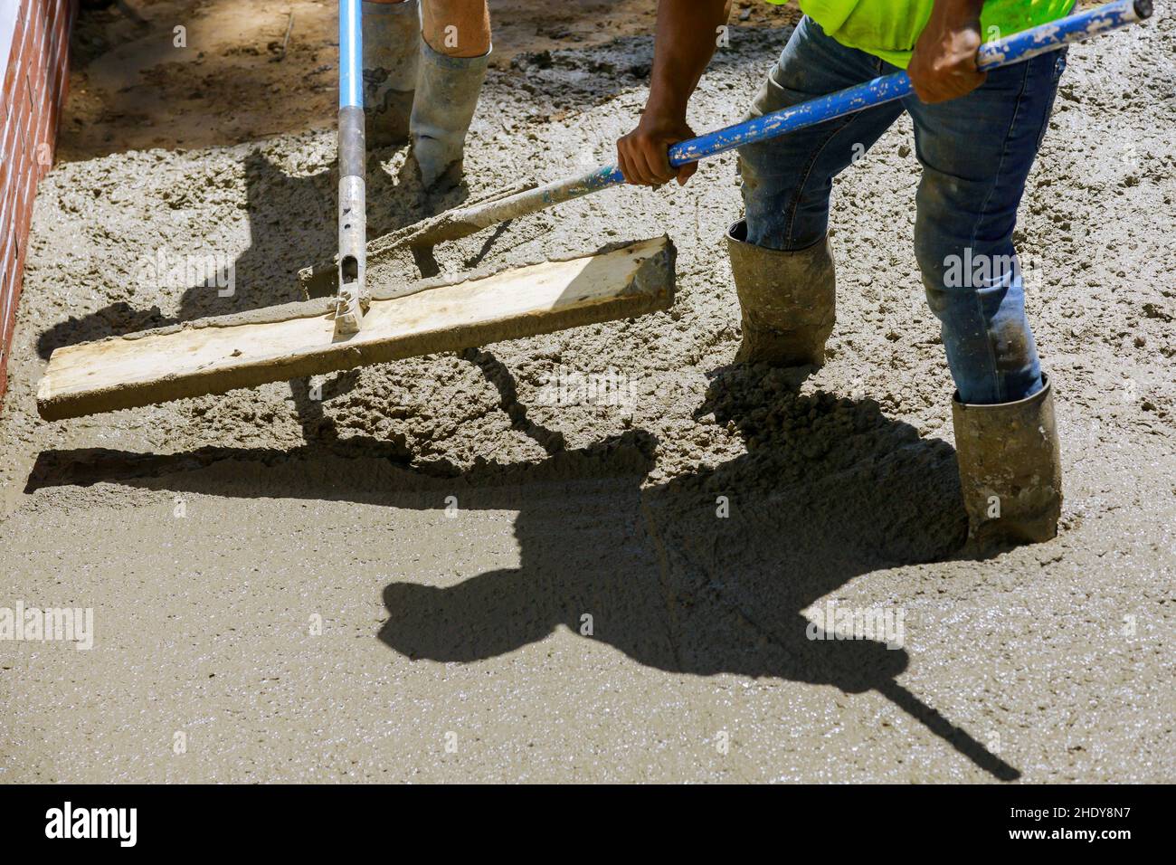 chaussée, ouvrier de construction, béton, trottoirs, collier bleu,constructeur, constructeurs, ouvriers de la construction, travailleur Banque D'Images