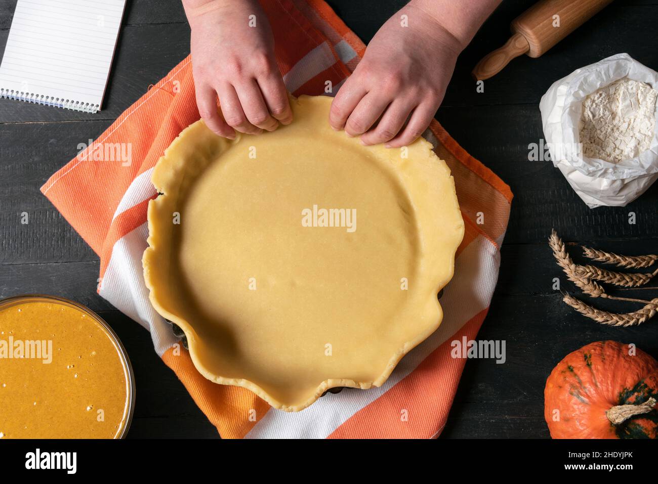 pâte, tarte à la citrouille, pâtes, tourtes à la citrouille Banque D'Images