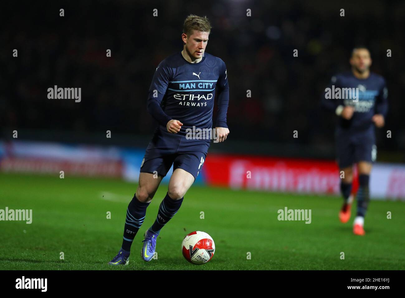 Swindon, Royaume-Uni.07th janvier 2022.Kevin de Bruyne de Manchester City en action.The Emirates FA Cup, 3rd Round Match, Swindon Town v Manchester City au terrain du comté d'Energy Check à Swindon, Wiltshire, le vendredi 7th janvier 2022. Cette image ne peut être utilisée qu'à des fins éditoriales.Utilisation éditoriale uniquement, licence requise pour une utilisation commerciale.Aucune utilisation dans les Paris, les jeux ou les publications d'un seul club/ligue/joueur. photo par Andrew Orchard/Andrew Orchard sports Photography/Alamy Live News crédit: Andrew Orchard sports Photography/Alamy Live News Banque D'Images